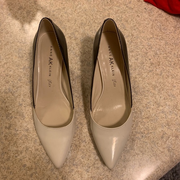 Anne Klein heels - Picture 3 of 3